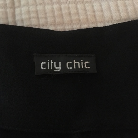 (2 for $20)Black cold shoulder City Chic dress/top - Picture 5 of 6